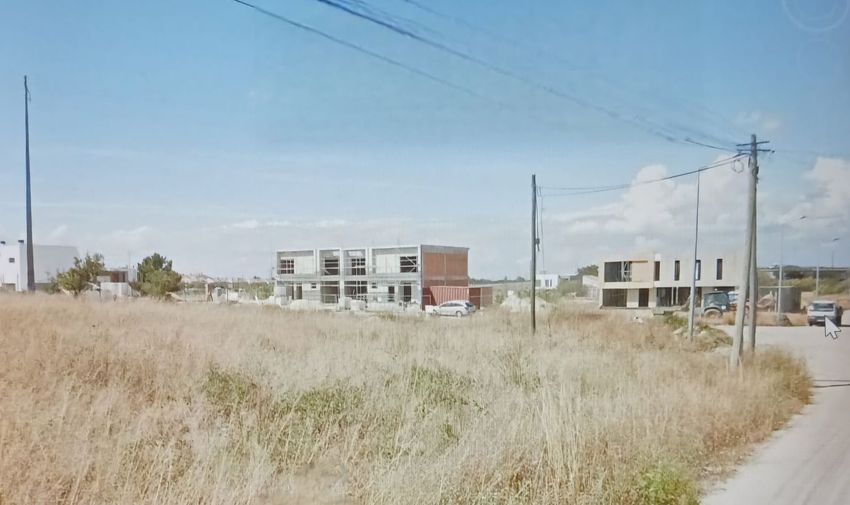 Imagem Vistas de terreno em Rua dos Farias