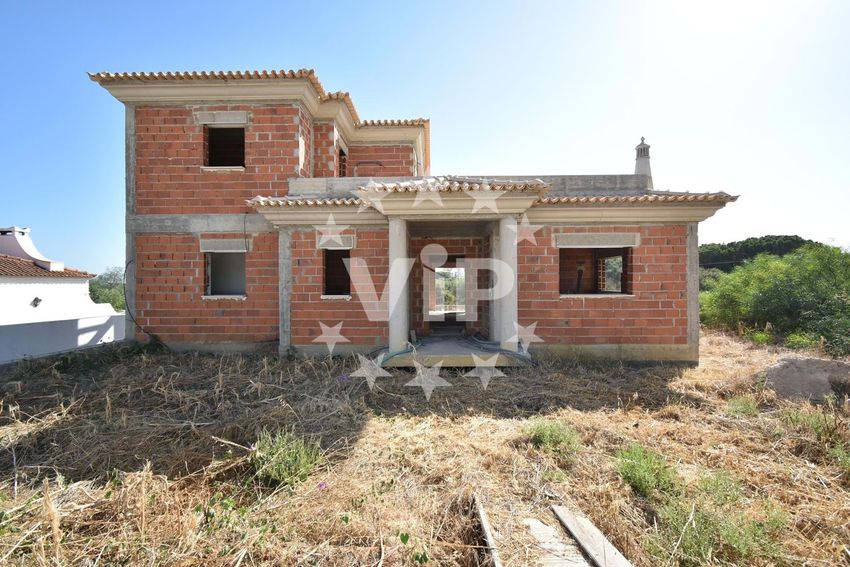 Imagem Fachada de  casa ou moradia em Vale da Azinheira
