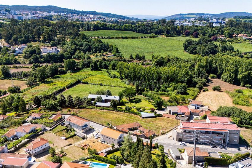 Imagem Vistas de terreno em Penafiel