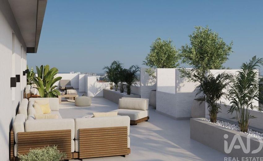 Imagem Fachada de penthouse em Avenida Tomás Ribeiro, 45
