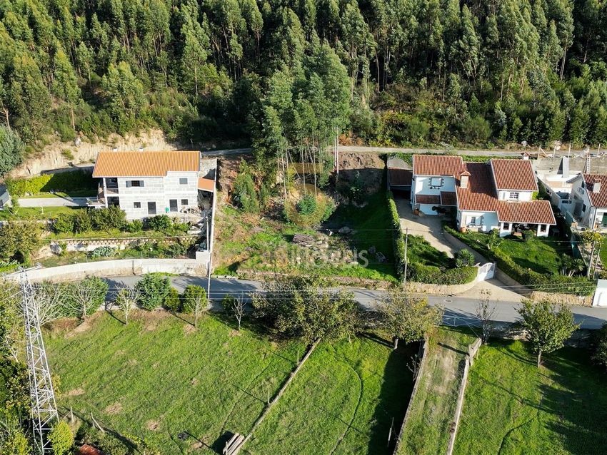 Imagem de terreno em Santa Maria de Sardoura