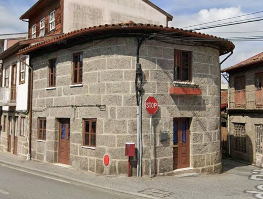 Imagem Vistas de  moradia independente em Rua de São Torcato, 127