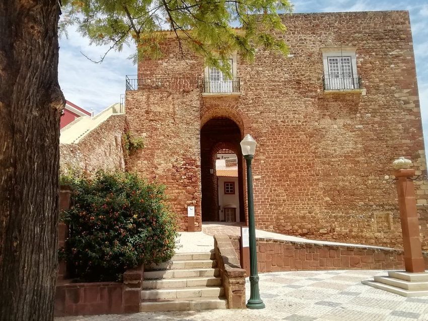 Imagem Fachada de espaço comercial em Centro da Cidade
