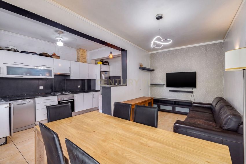 Imagem Sala de estar de apartamento t3 em Rua Capitão Jose Vieira Branco, 12