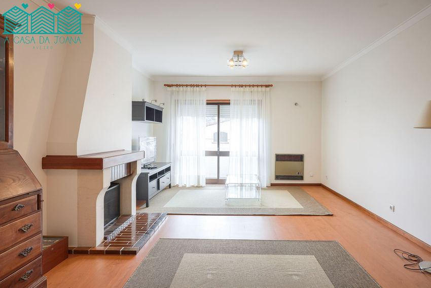 Imagem Sala de estar de apartamento t1 em Rua da Praia s/n