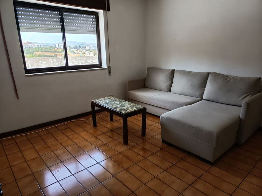 Imagem Sala de estar de apartamento t1 em Rua Coronel Augusto Machado, 77