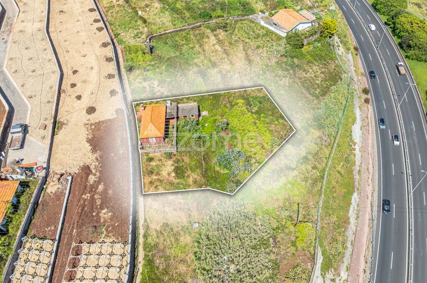Зображення  окремий будинок чи котедж, Estrada da Ponta Oliveira