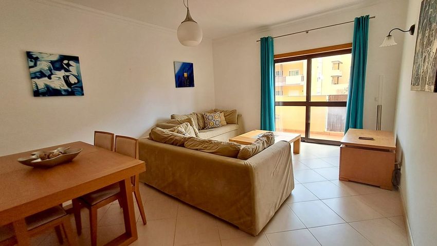 Imagem Sala de estar de apartamento t2 em Rua Joaquina Galaz Pimenta, 17
