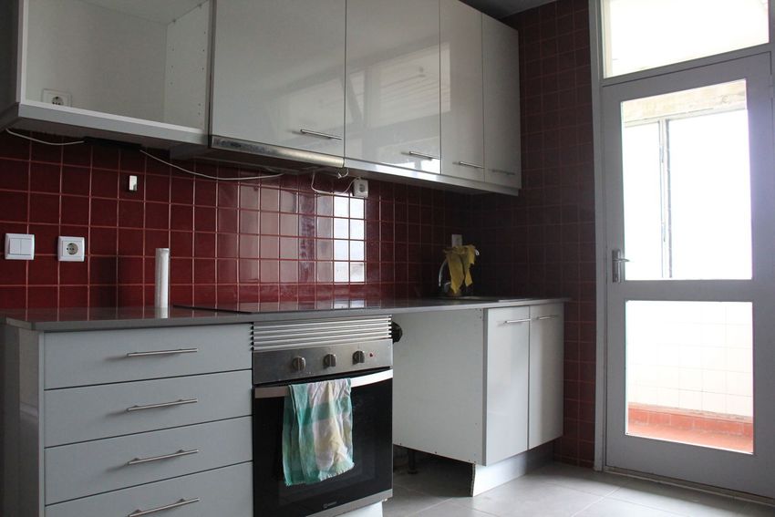 Imagem Cozinha de apartamento t2 em Rua Santa Luzia, 825