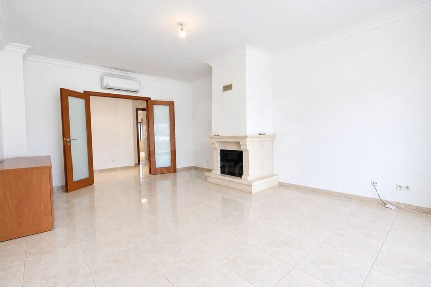 Imagem Divisão de apartamento t3 em Enxerim - Barrada