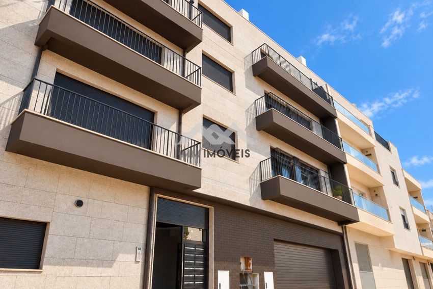 Imagem Vistas de apartamento t1 em Rua Sacadura Cabral s/n