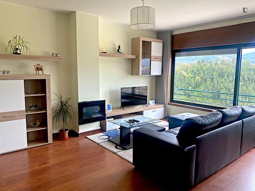 Imagem Sala de estar de apartamento t2 em Rua Doutor Joaquim Silva Amorim