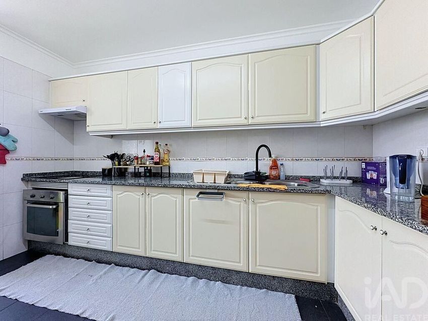 Imagem Cozinha de apartamento t2 em Caniço