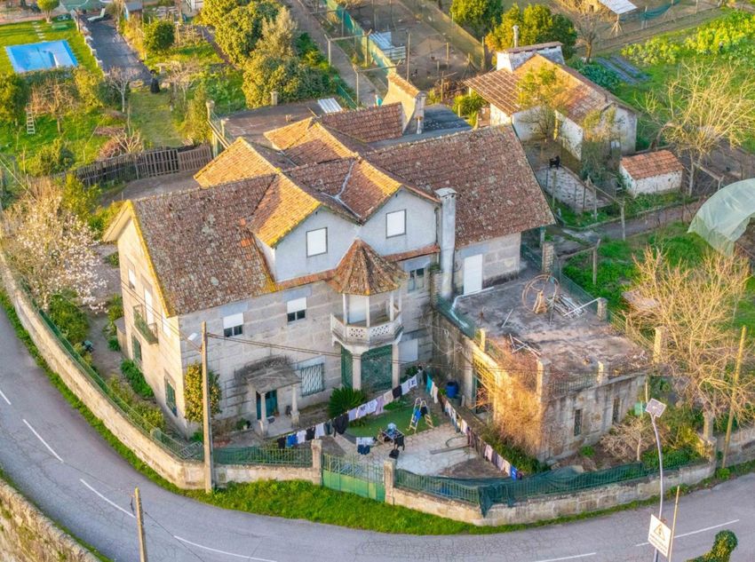 Imagem Fachada de  moradia independente em Rua Estação, 773