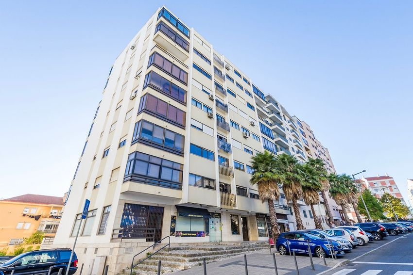 Imagem Vistas de duplex em Rua Lucília Simões, 13