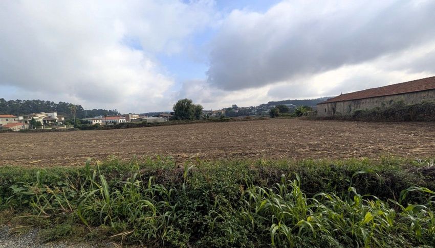 Imagem Vistas de terreno em Macieira da Maia