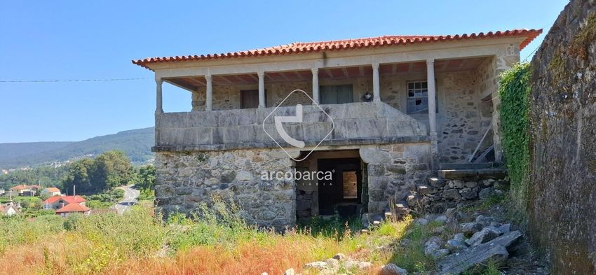 Imagem Fachada de  quinta em Bárrio e Cepões