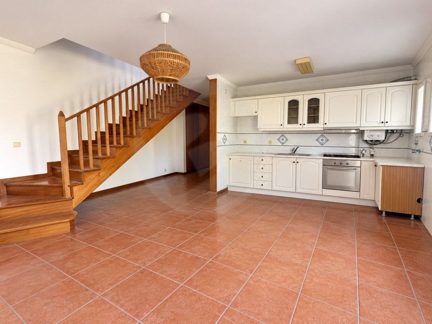Imagem Cozinha de apartamento t1 em Rua da Lage, 136