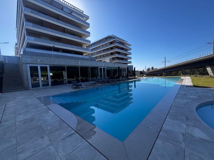 Imagem Piscina de apartamento t1 em Rua Doutor Albino Aroso, 112