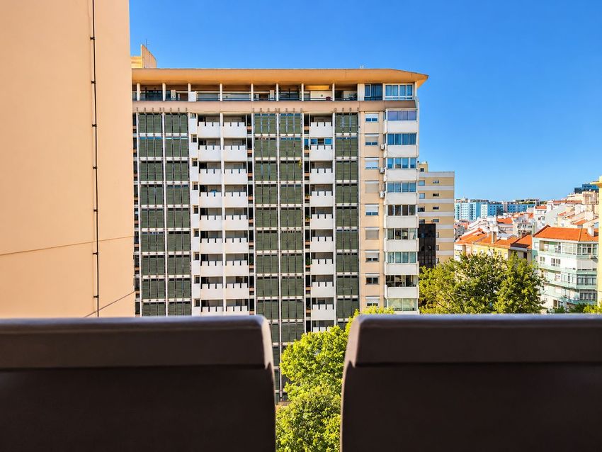 Imagem Vistas de apartamento t2 em Rua Julieta Ferrão s/n
