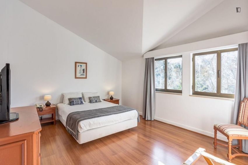 Imagem Quarto de apartamento t2 em Avenida Sabóia