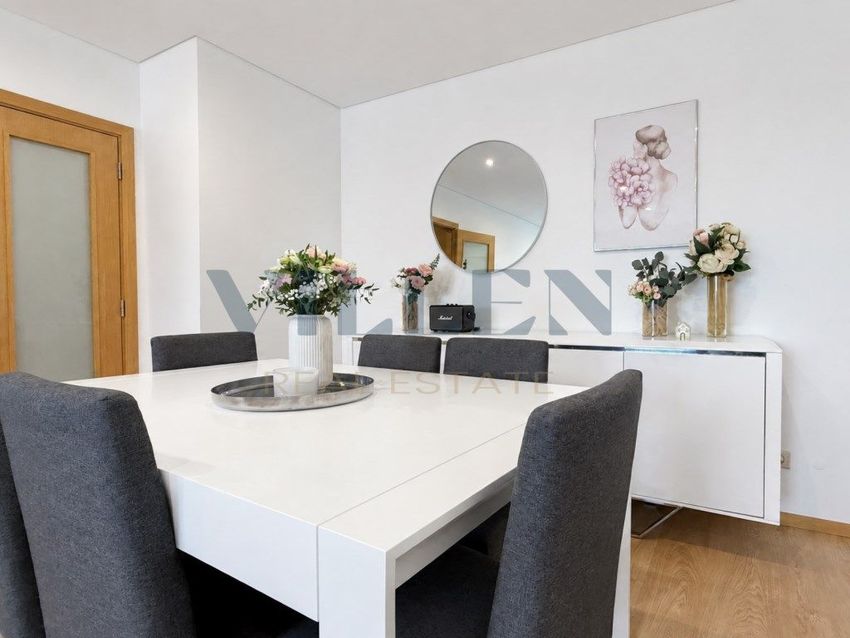 Imagem Sala de estar de apartamento t2 em Rua Dom Pedro V