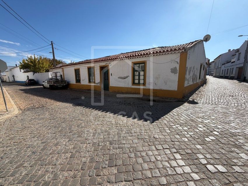 Imagem Fachada de  moradia independente em Vidigueira