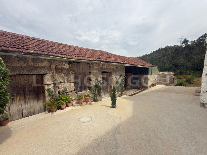 Imagem Fachada de  moradia independente em Arões (Santa Cristina)