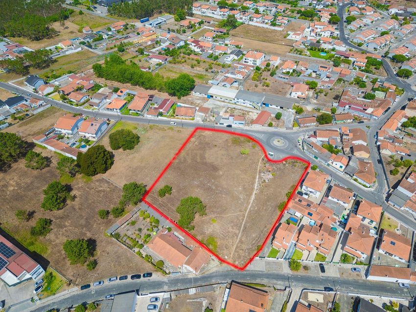 Imagem de terreno em Rua Sociedade e Beneficência e Recreio Primeiro de Janeiro, 58