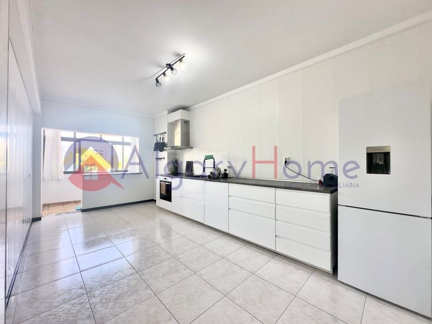 Imagem Cozinha de apartamento t3 em Portimão