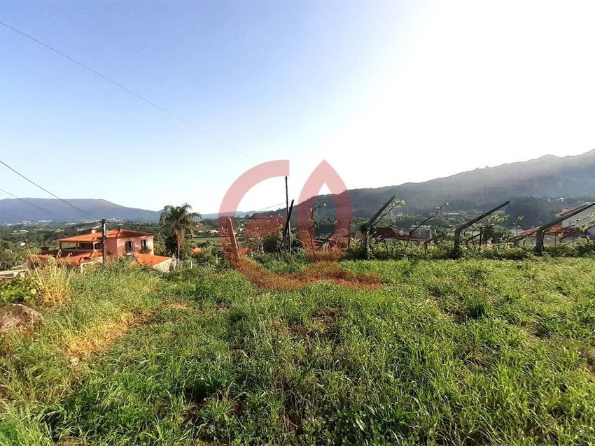 Imagem Vistas de terreno em Geraz do Lima e Deão