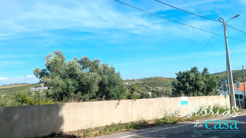 Imagem Vistas de terreno em 2635-236