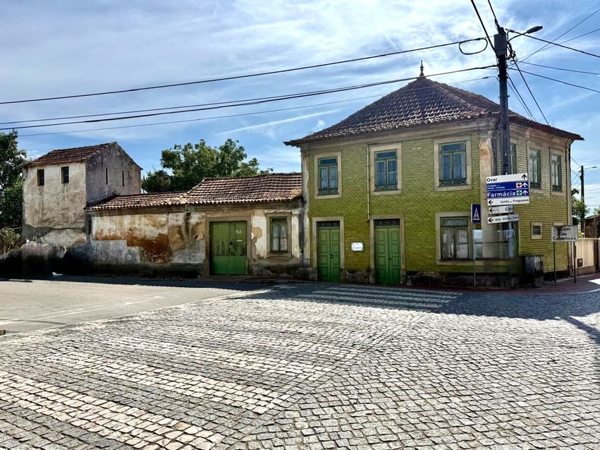 Зображення Фасад,  окремий будинок чи котедж, Rua Tenente Loureiro da Cruz