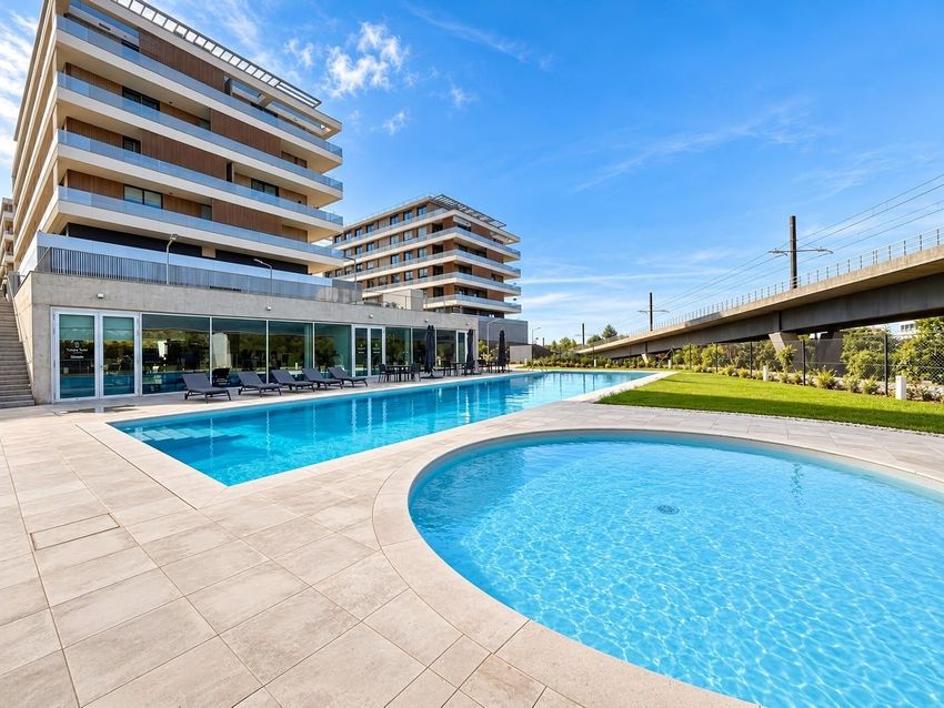 Imagem Piscina de apartamento t1 em Rua Doutor Albino Aroso, 112