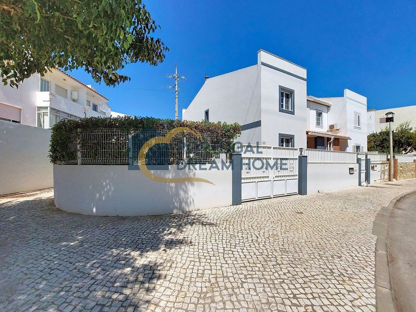 Imagem Fachada de  casa ou moradia em Tunes