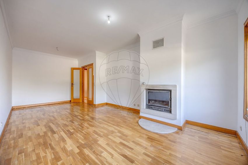 Imagem Divisão de apartamento t2 em Rua do Grés