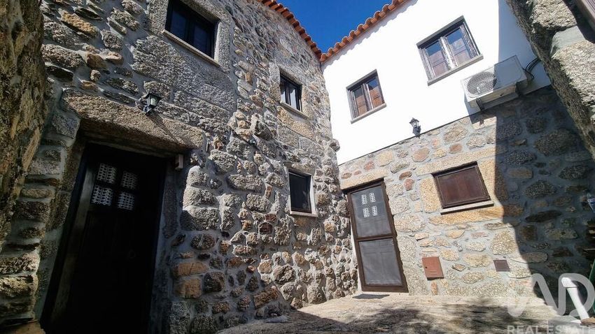 Imagem Fachada de  casa ou moradia em Linhares