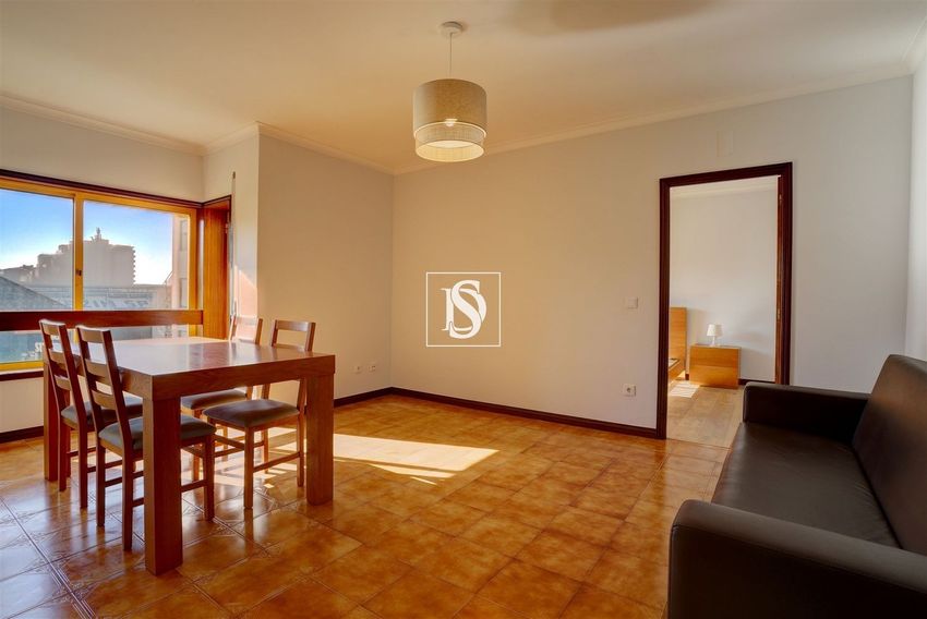 Imagem Divisão de apartamento t1 em Matriz - Mariadeira - Nova Sintra