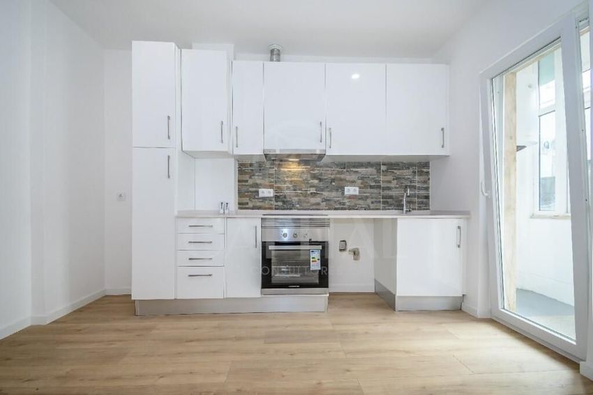 Imagem Cozinha de apartamento t1 em Rua General Leman, 14