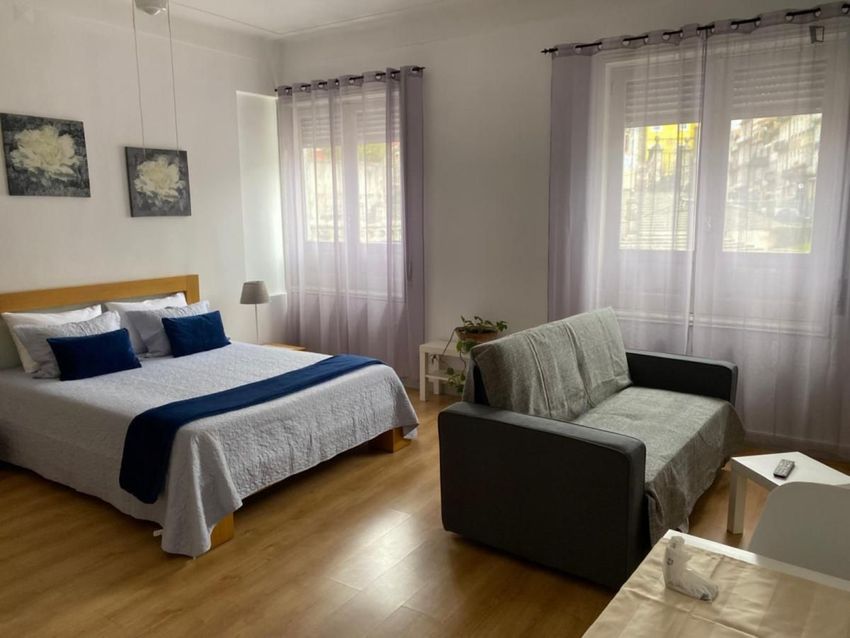 Imagem Quarto de apartamento t0 em Praça da Batalha
