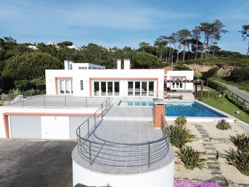 Imagem Piscina de  moradia independente em Foz do Arelho