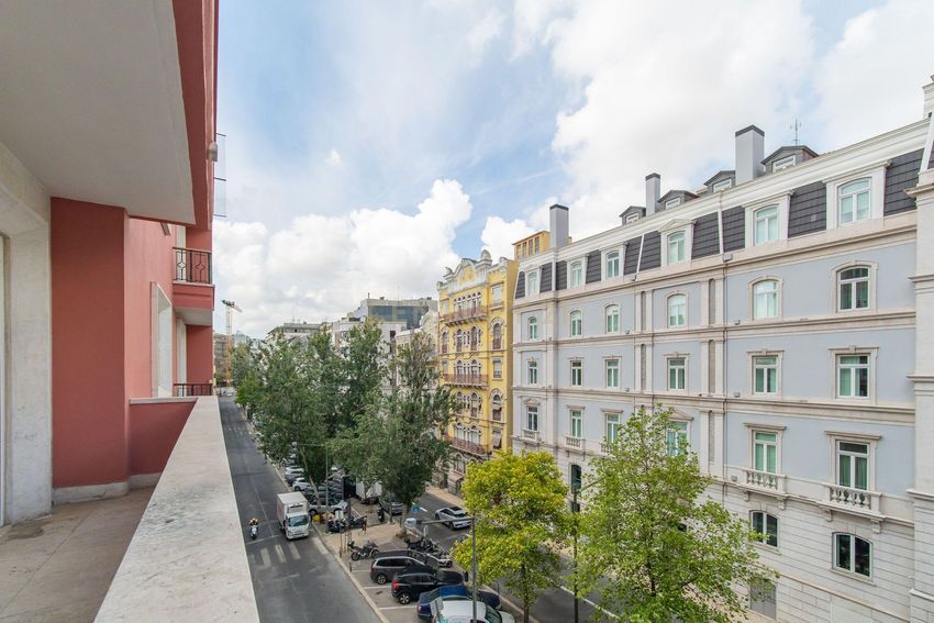 Imagem Vistas de apartamento t5 em Avenida Duque de Loulé, 77