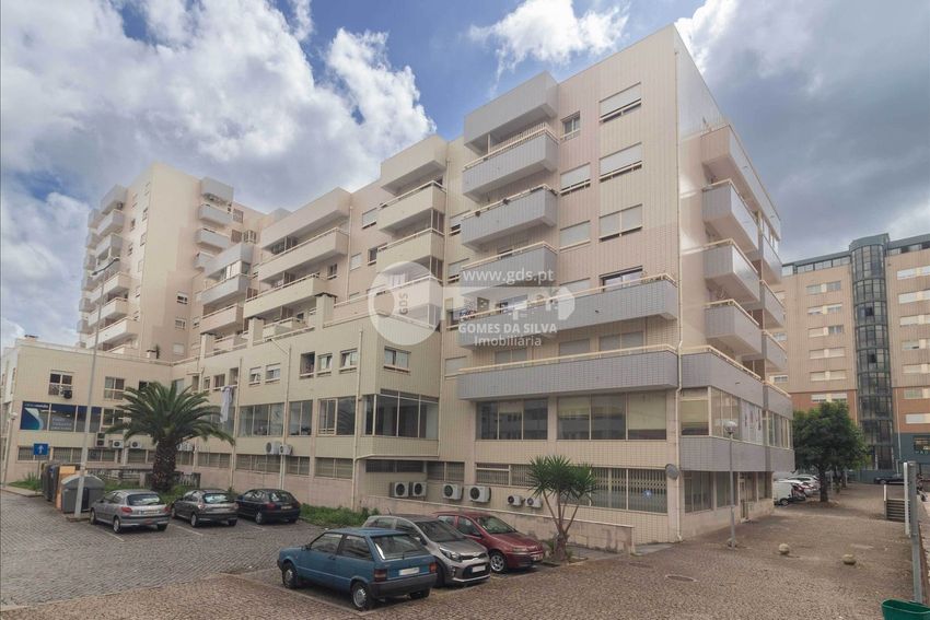 Imagem Vistas de apartamento t3 em Arcozelo