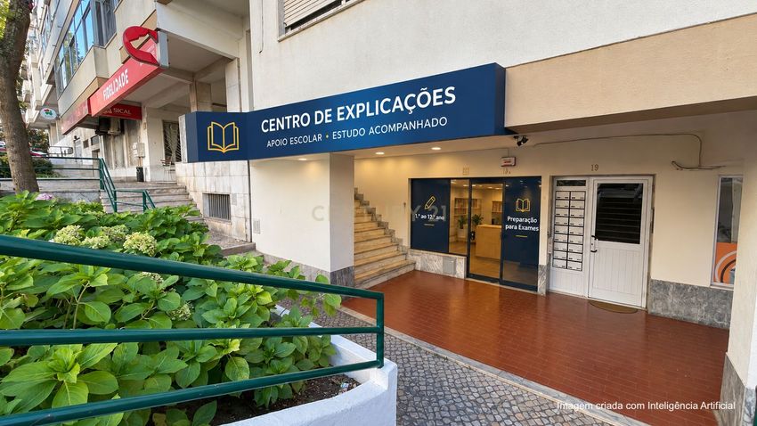 Imagem de espaço comercial em Rua Antero de Quental, 19 a