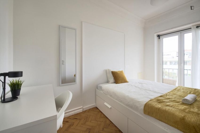Imagem Quarto de quarto em Rua Jorge Ferreira de Vasconcelos