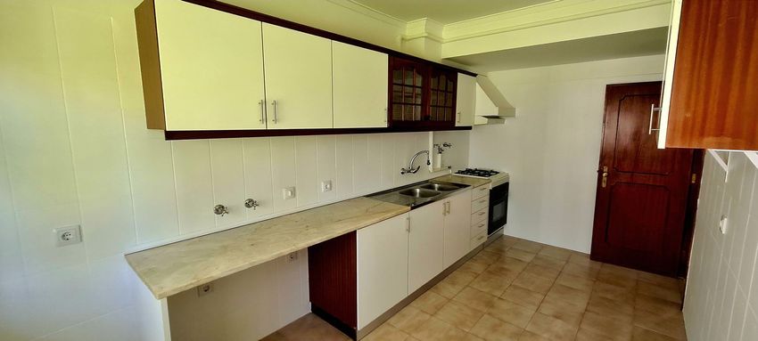 Imagem Cozinha de apartamento t2 em Rua Orlando da Silva Rocha, 11