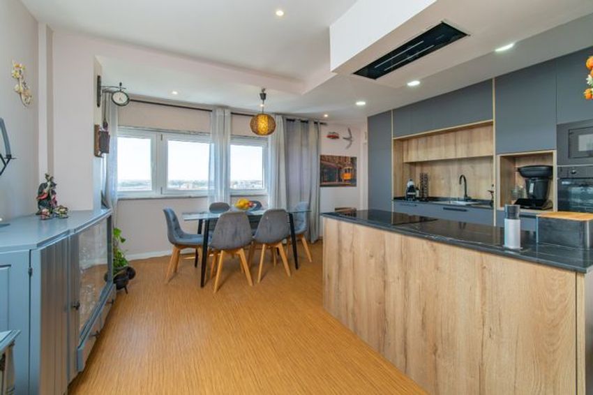 Imagem Sala de jantar de apartamento t3 em Praceta Filinto Elísio