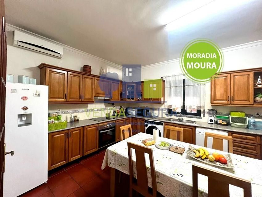 Imagem Cozinha de  casa ou moradia em Moura e Santo Amador