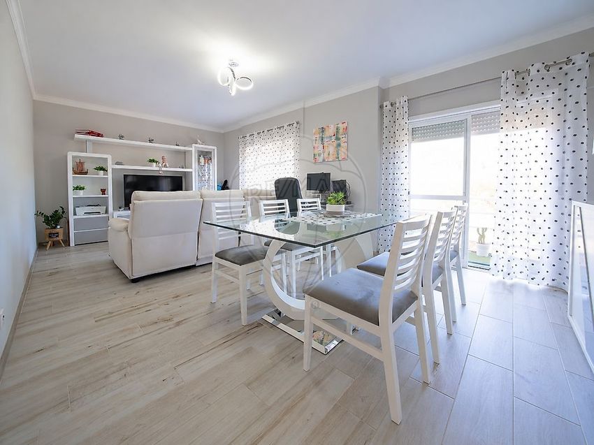 Imagem Sala de estar de apartamento t2 em Ota