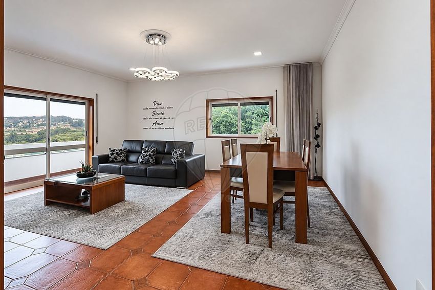 Imagem Sala de estar de apartamento t3 em Pombeiro de Ribavizela